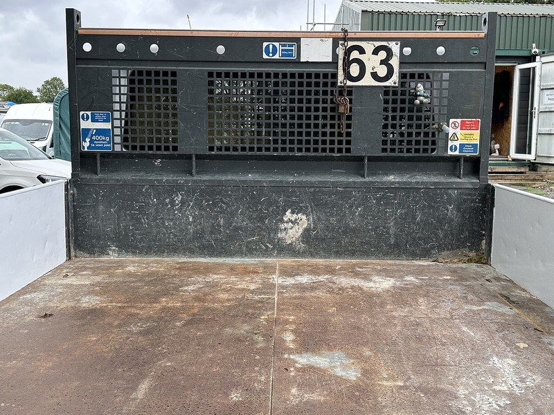 Vehicle 33