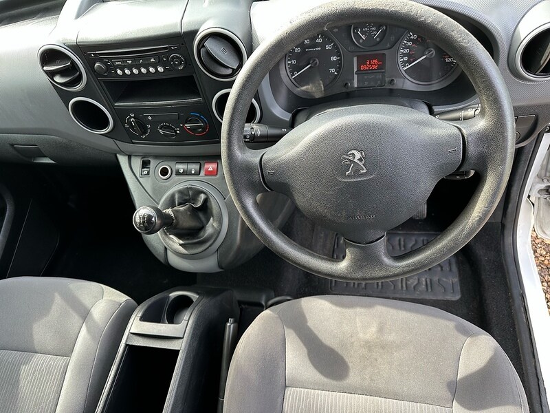 Used Peugeot Partner 2014 for sale - 77968053: Photo 17