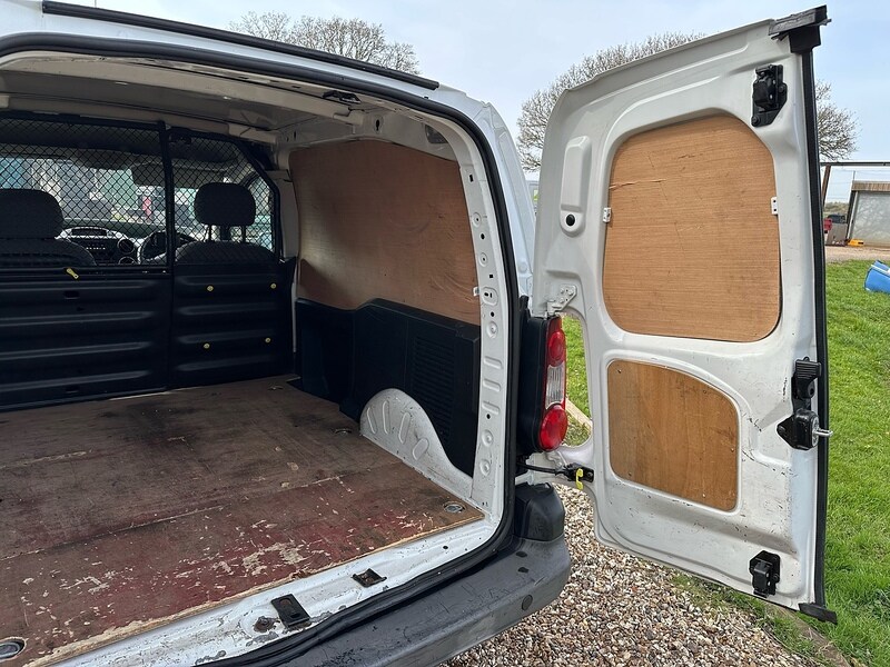 Used Peugeot Partner 2014 for sale - 77968053: Photo 27