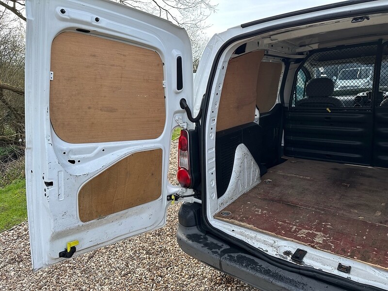 Used Peugeot Partner 2014 for sale - 77968053: Photo 29