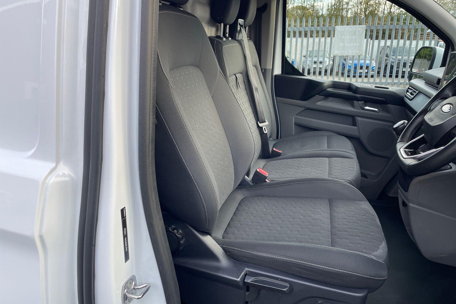 Used Ford Transit Custom 2024 for sale - 76585358: Photo 15