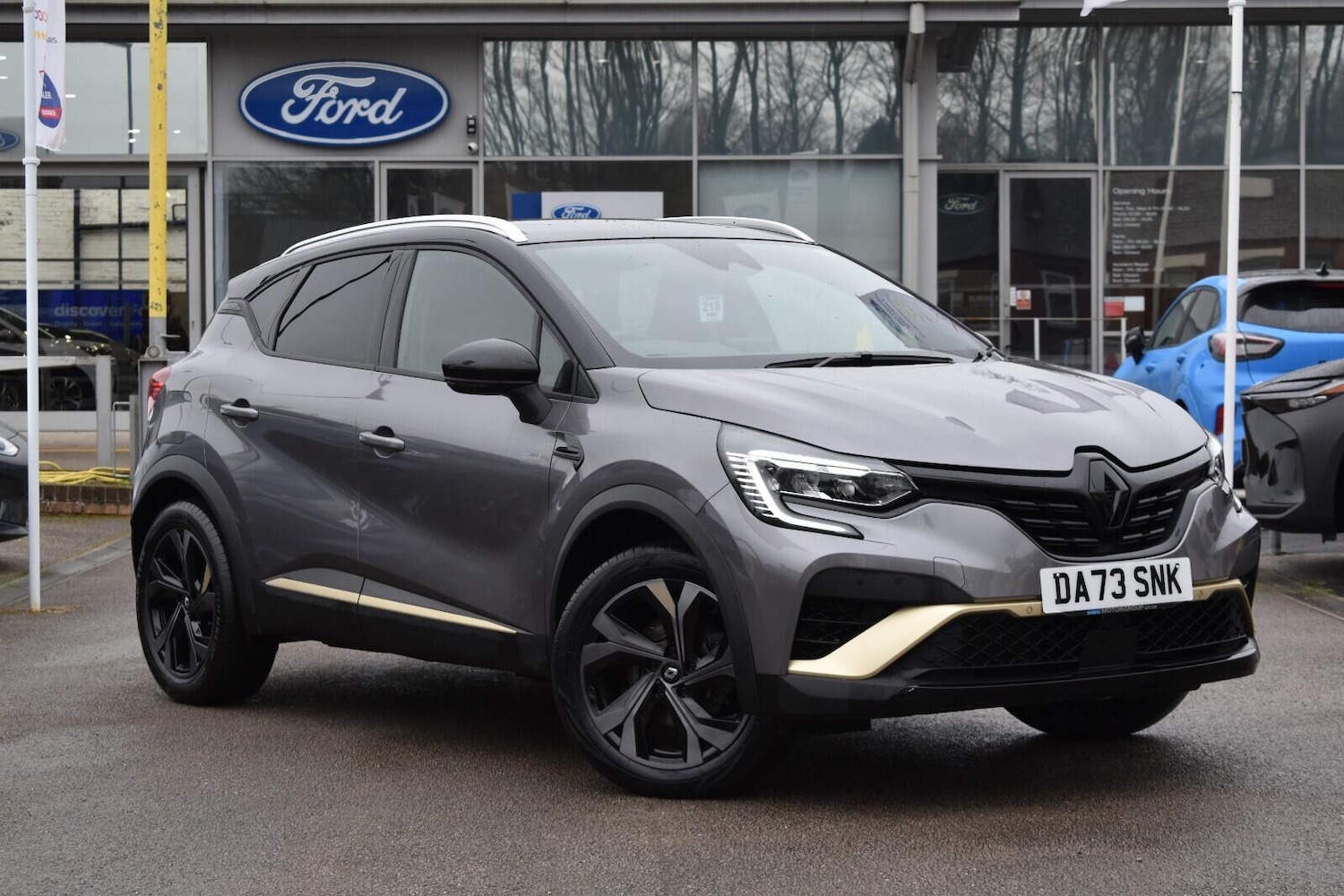 Used Renault Captur 2023 for sale - 76714506: Photo 2