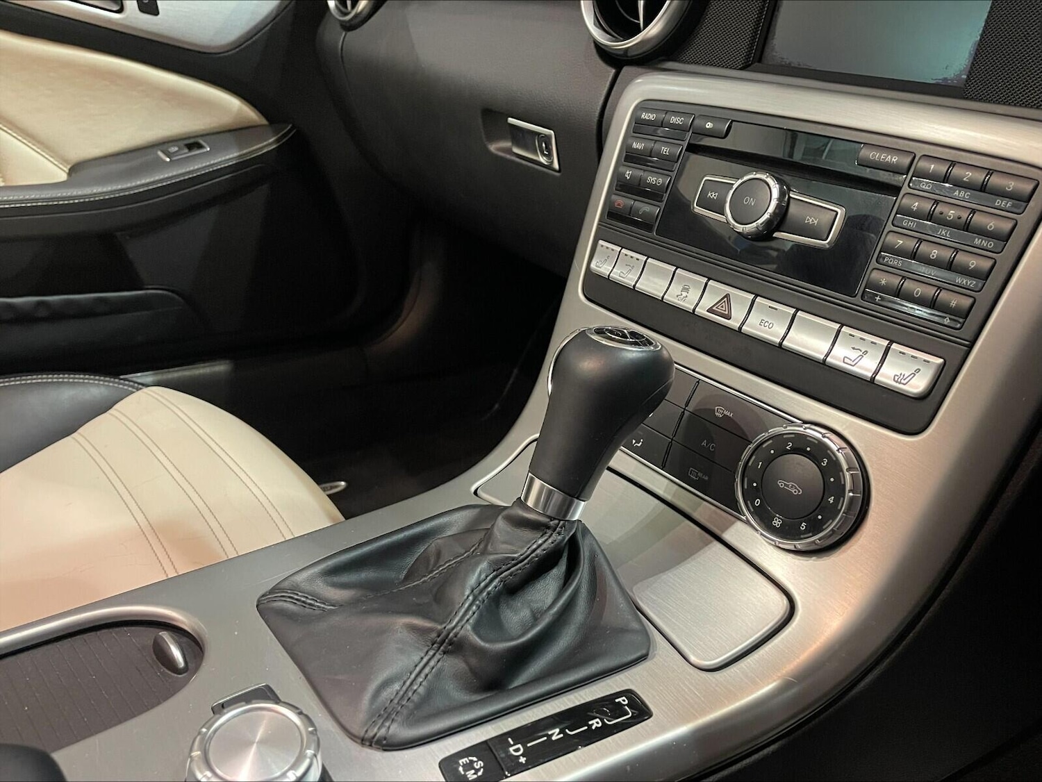 Used Mercedes-Benz SLK 2013 for sale - 77091089: Photo 20