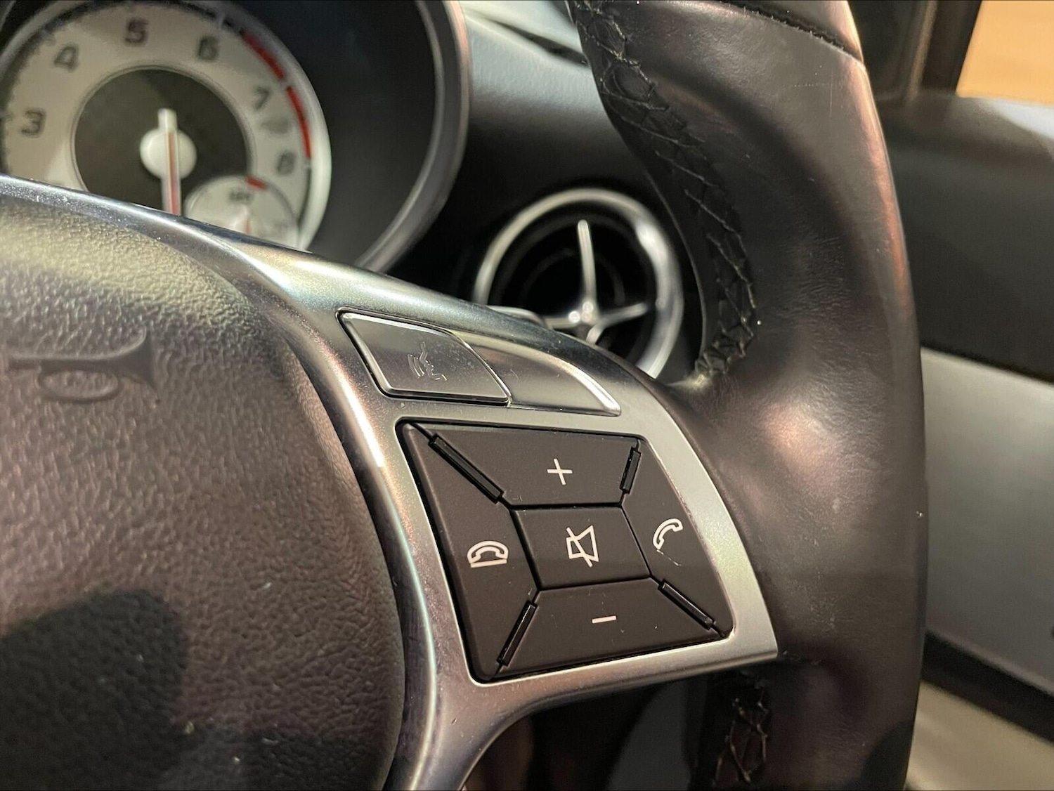 Used Mercedes-Benz SLK 2013 for sale - 77091089: Photo 24