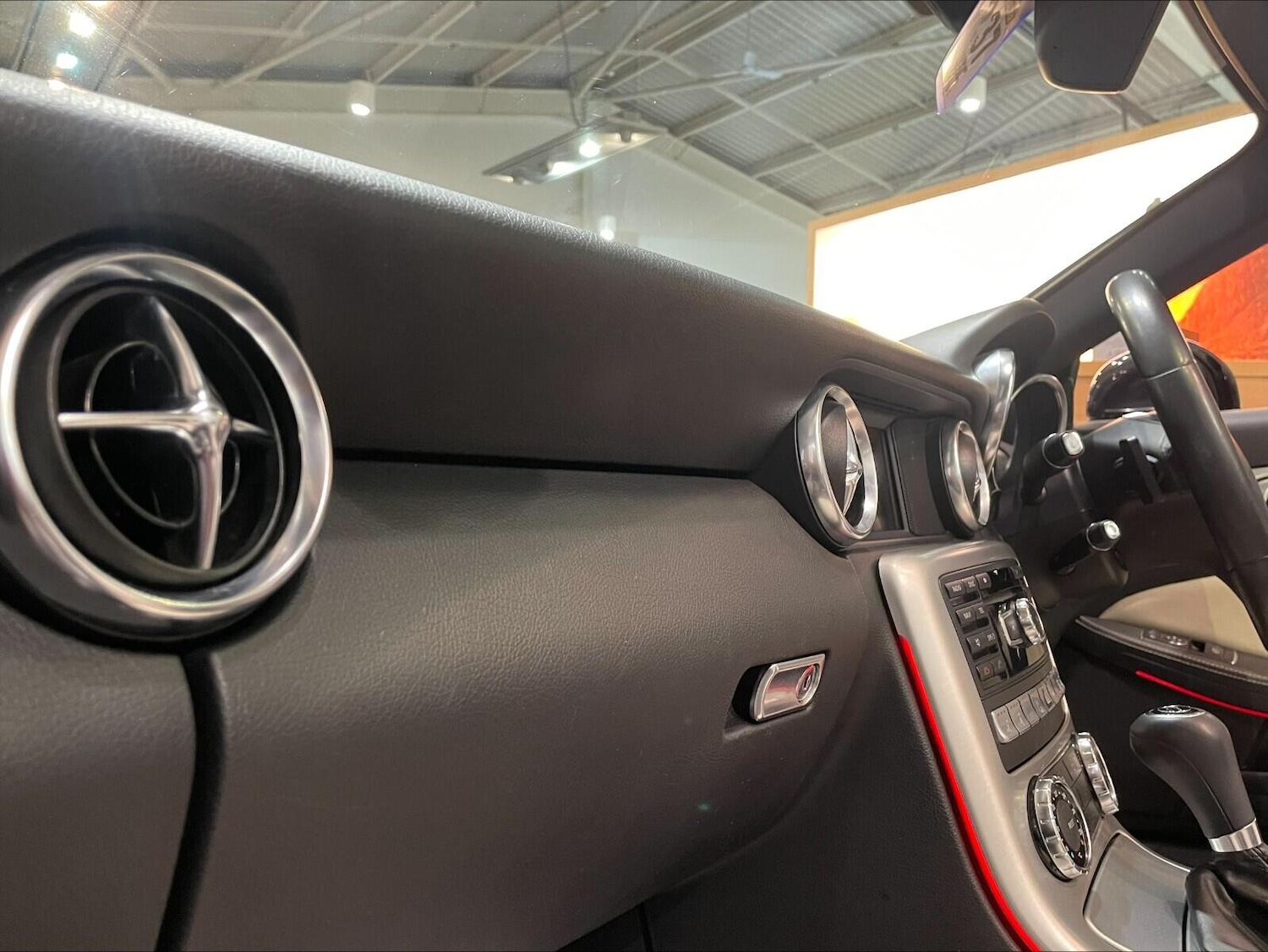 Used Mercedes-Benz SLK 2013 for sale - 77091089: Photo 32