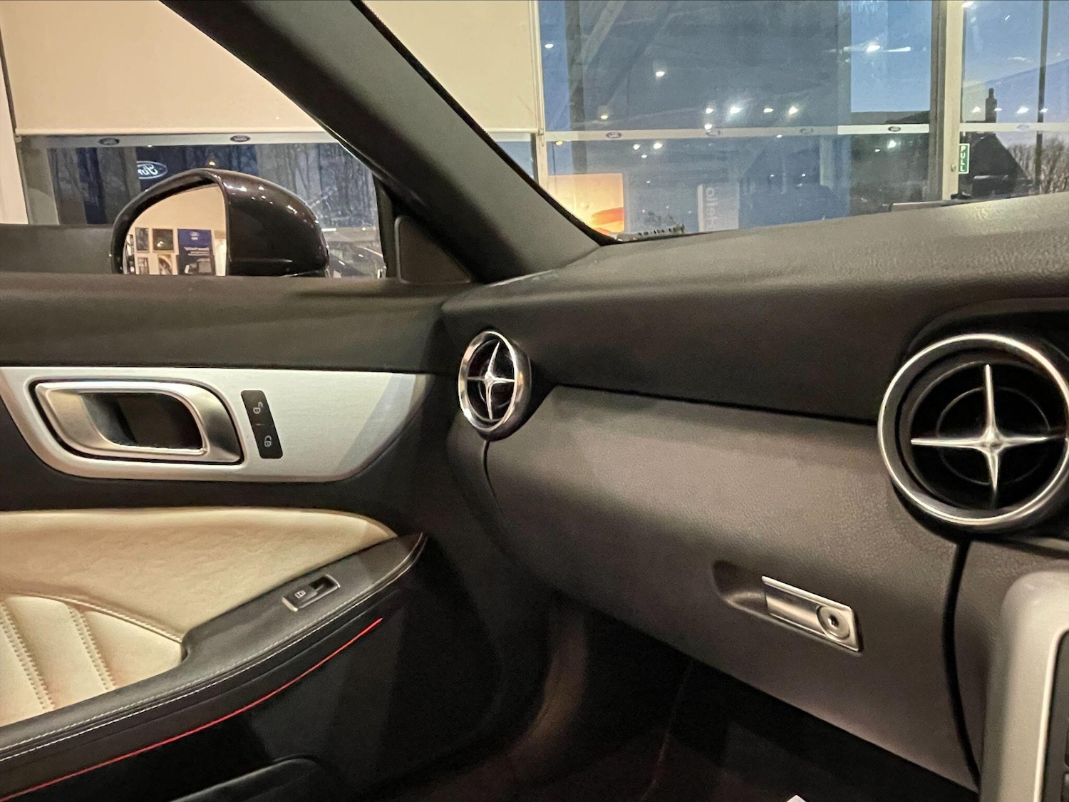 Used Mercedes-Benz SLK 2013 for sale - 77091089: Photo 45