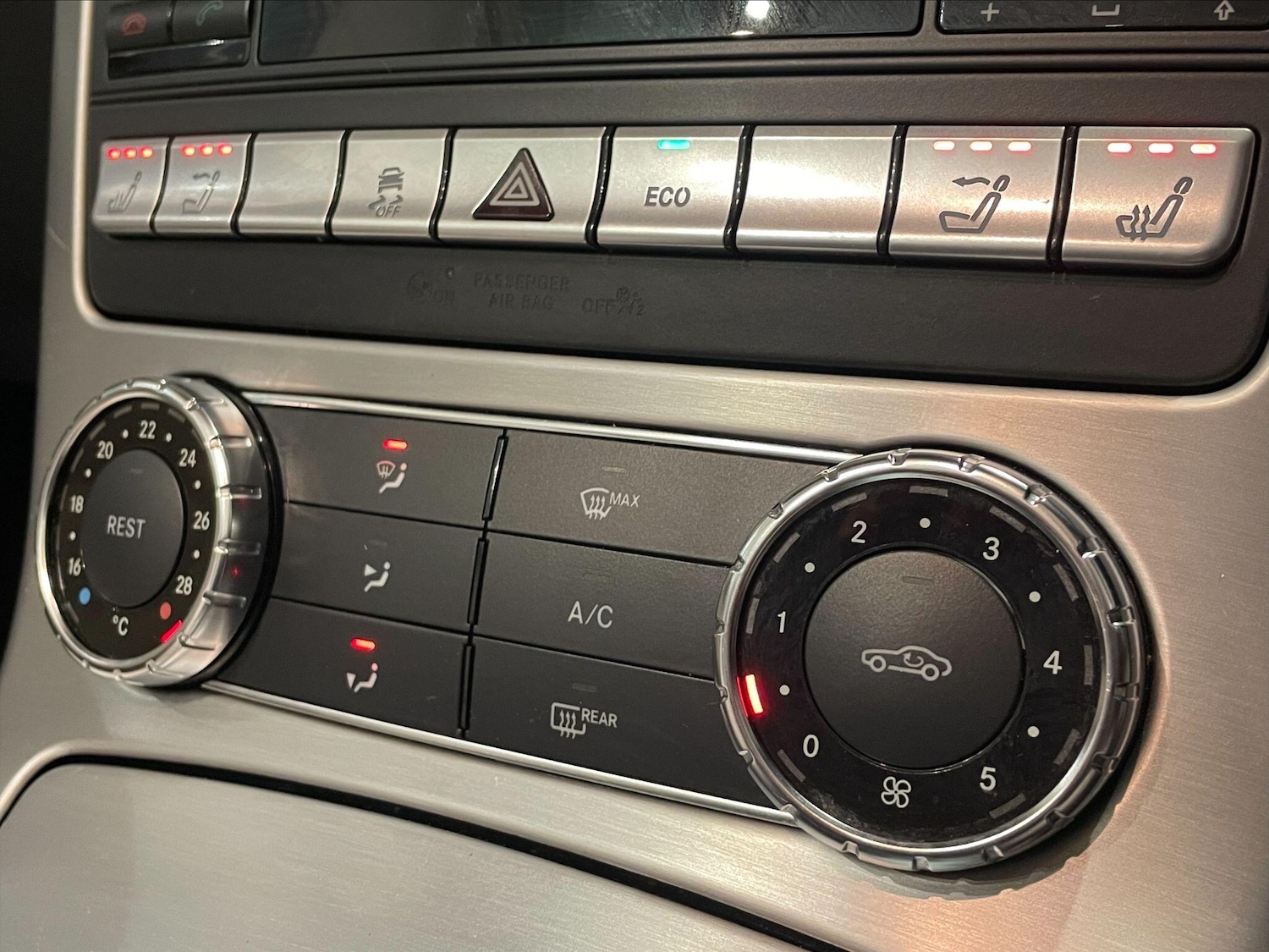 Used Mercedes-Benz SLK 2013 for sale - 77091089: Photo 50