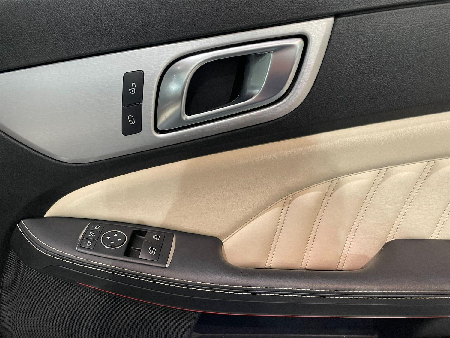 Used Mercedes-Benz SLK 2013 for sale - 77091089: Photo 63