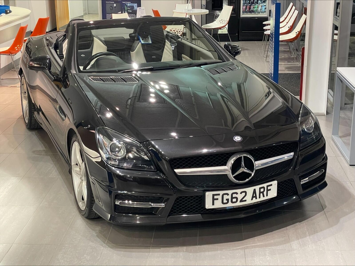Used Mercedes-Benz SLK 2013 for sale - 77091089: Photo 7