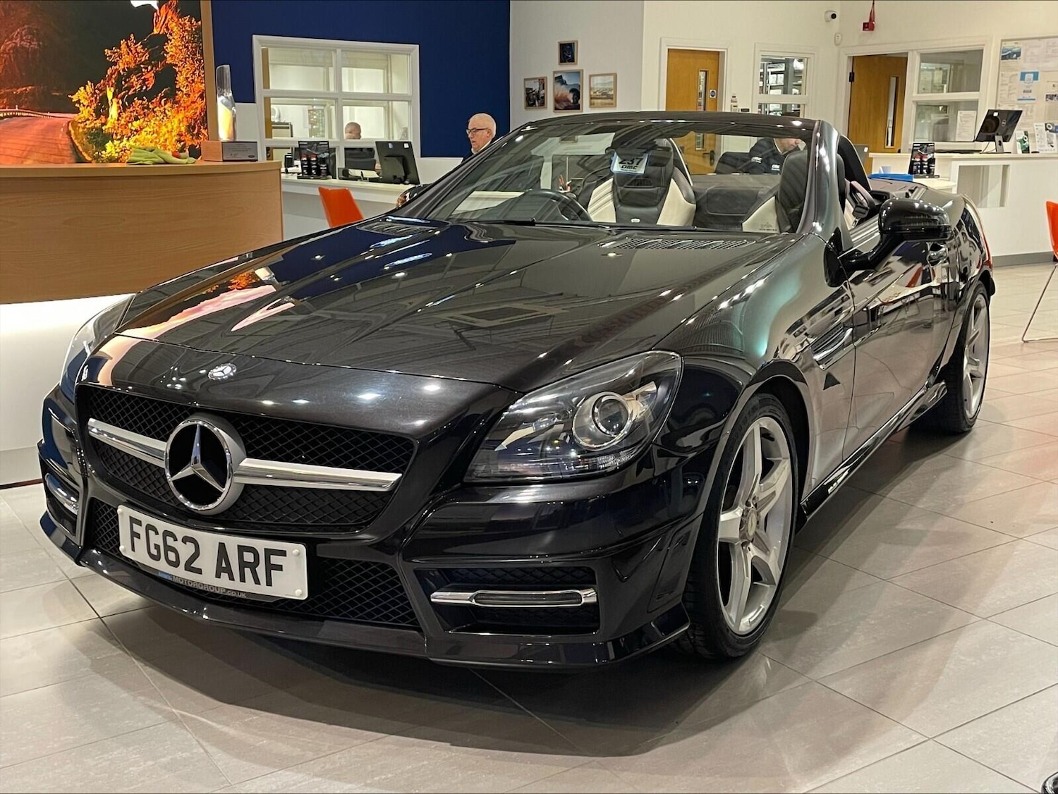 Used Mercedes-Benz SLK 2013 for sale - 77091089: Photo 9