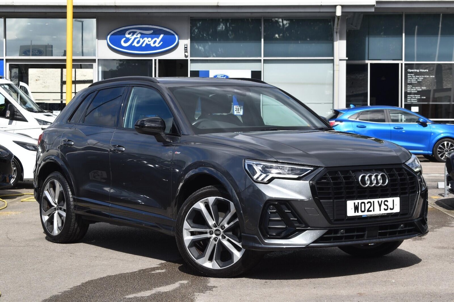 Used Audi Q3 2021 for sale - 76511779: Photo 2