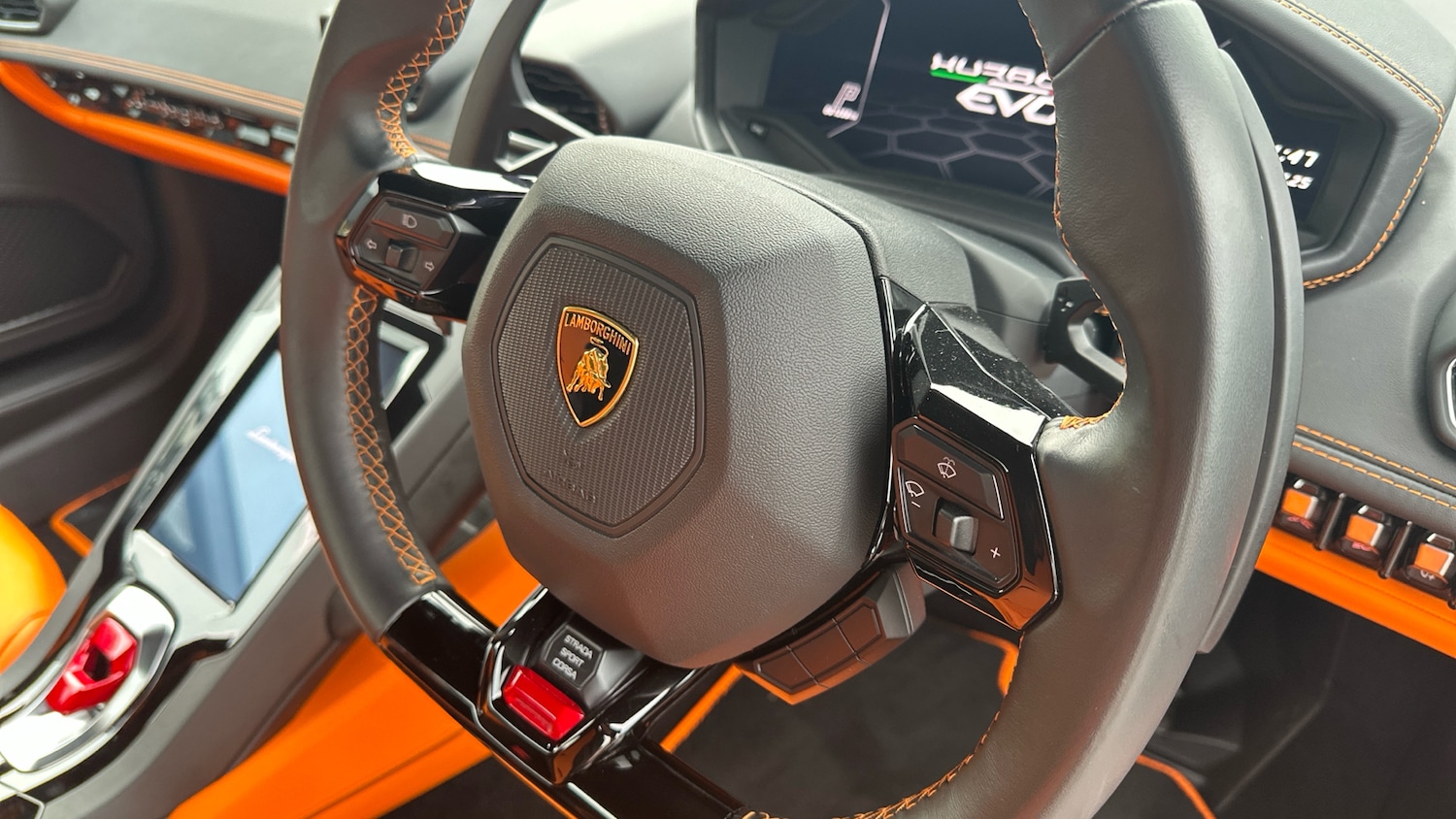 Used Lamborghini Huracan 2023 for sale - 77228163: Photo 13
