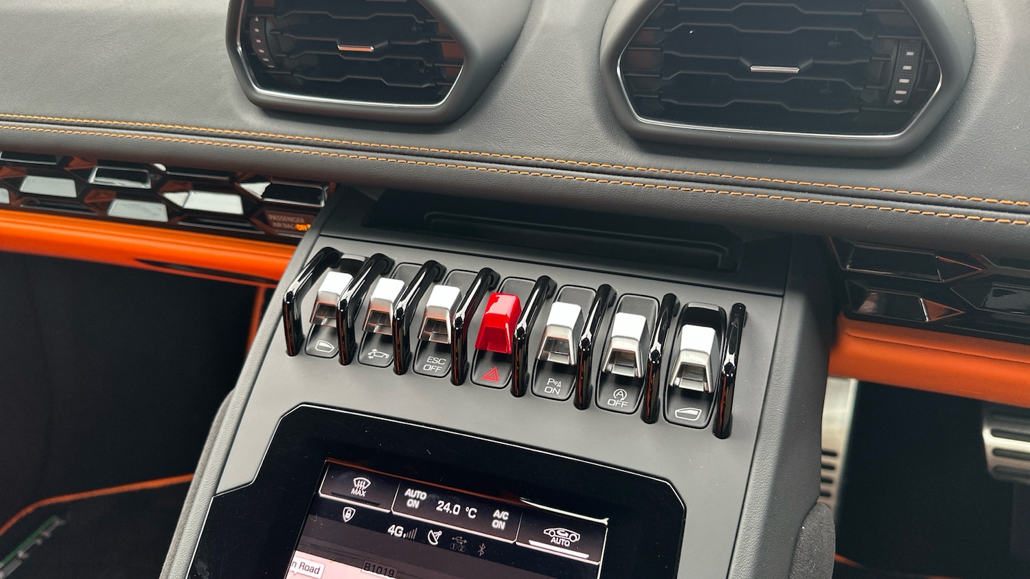 Used Lamborghini Huracan 2023 for sale - 77228163: Photo 16