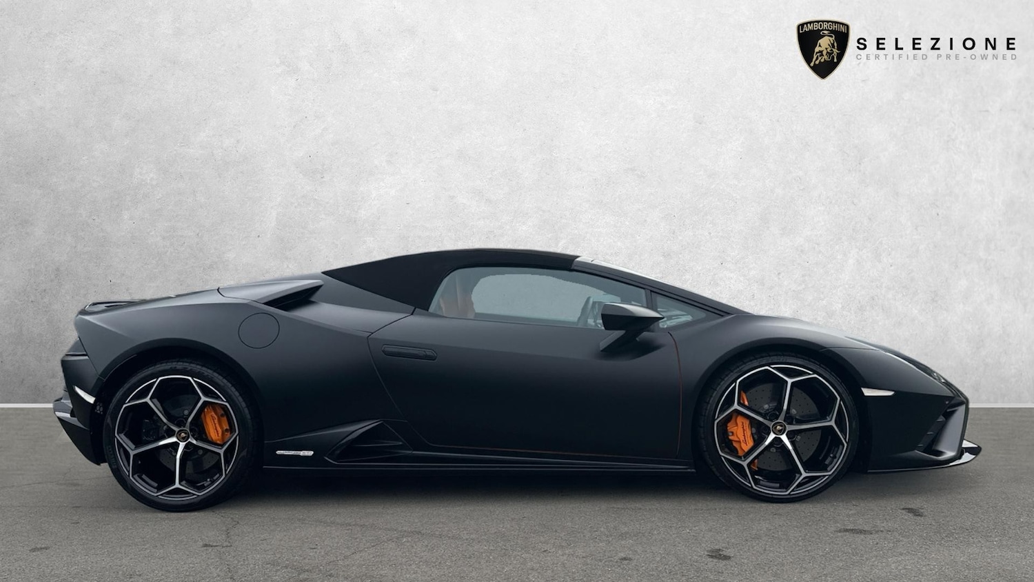 Used Lamborghini Huracan 2023 for sale - 77228163: Photo 2