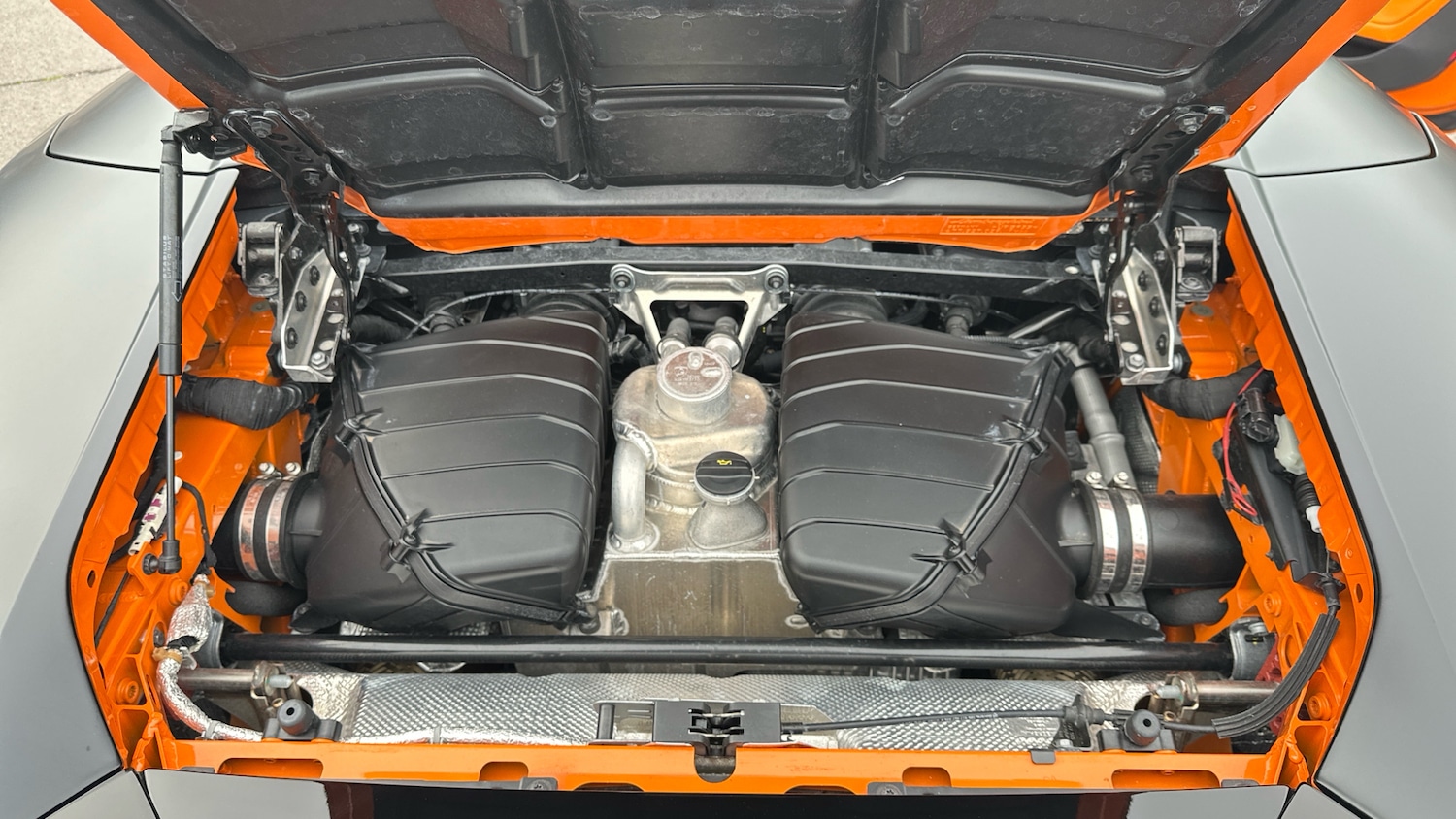 Used Lamborghini Huracan 2023 for sale - 77228163: Photo 8