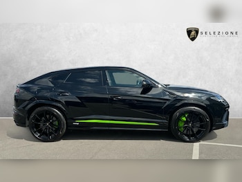 Used Lamborghini Urus 2023 for sale - 75309142: Photo