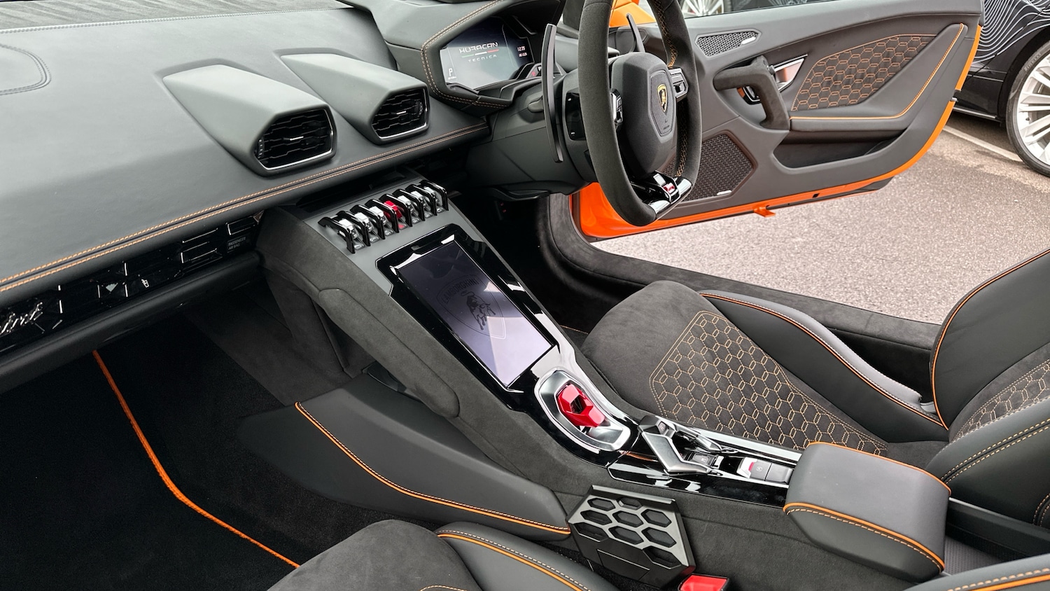 Used Lamborghini Huracan 2025 for sale - 76884713: Photo 14