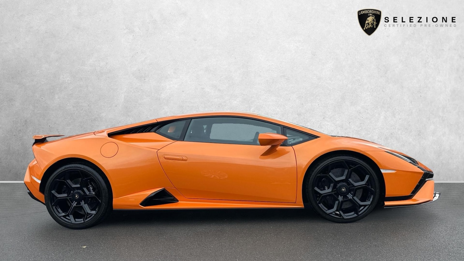 Used Lamborghini Huracan 2025 for sale - 76884713: Photo 2