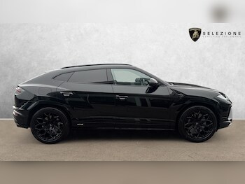 Used Lamborghini Urus 2025 for sale - 77735600: Photo