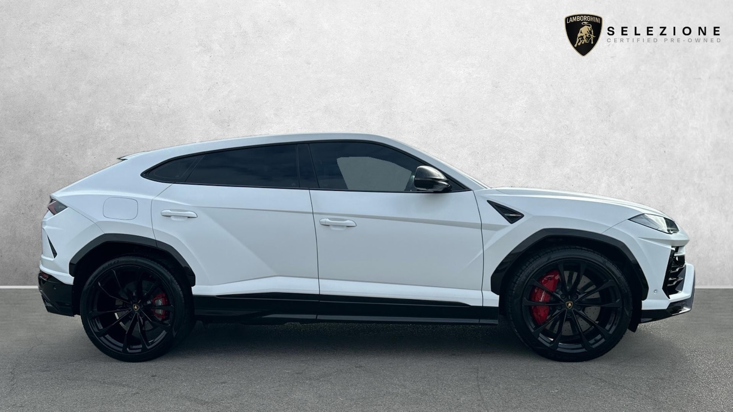 Used Lamborghini Urus 2022 for sale - 76292937: Photo 2