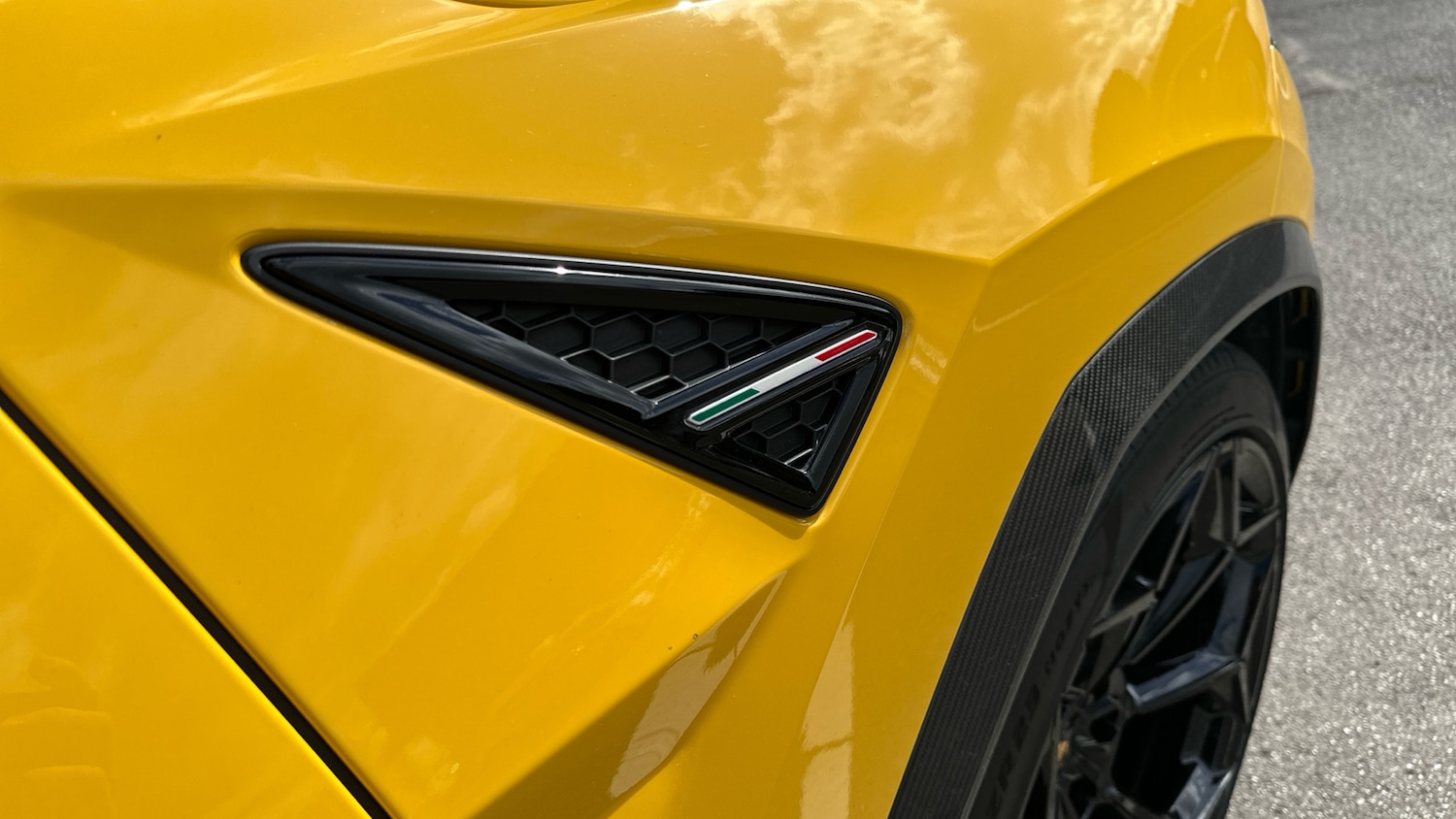 Used Lamborghini Urus 2023 for sale - 75987472: Photo 10
