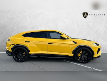 Used Lamborghini Urus 2023 for sale - 75987472: Photo 2