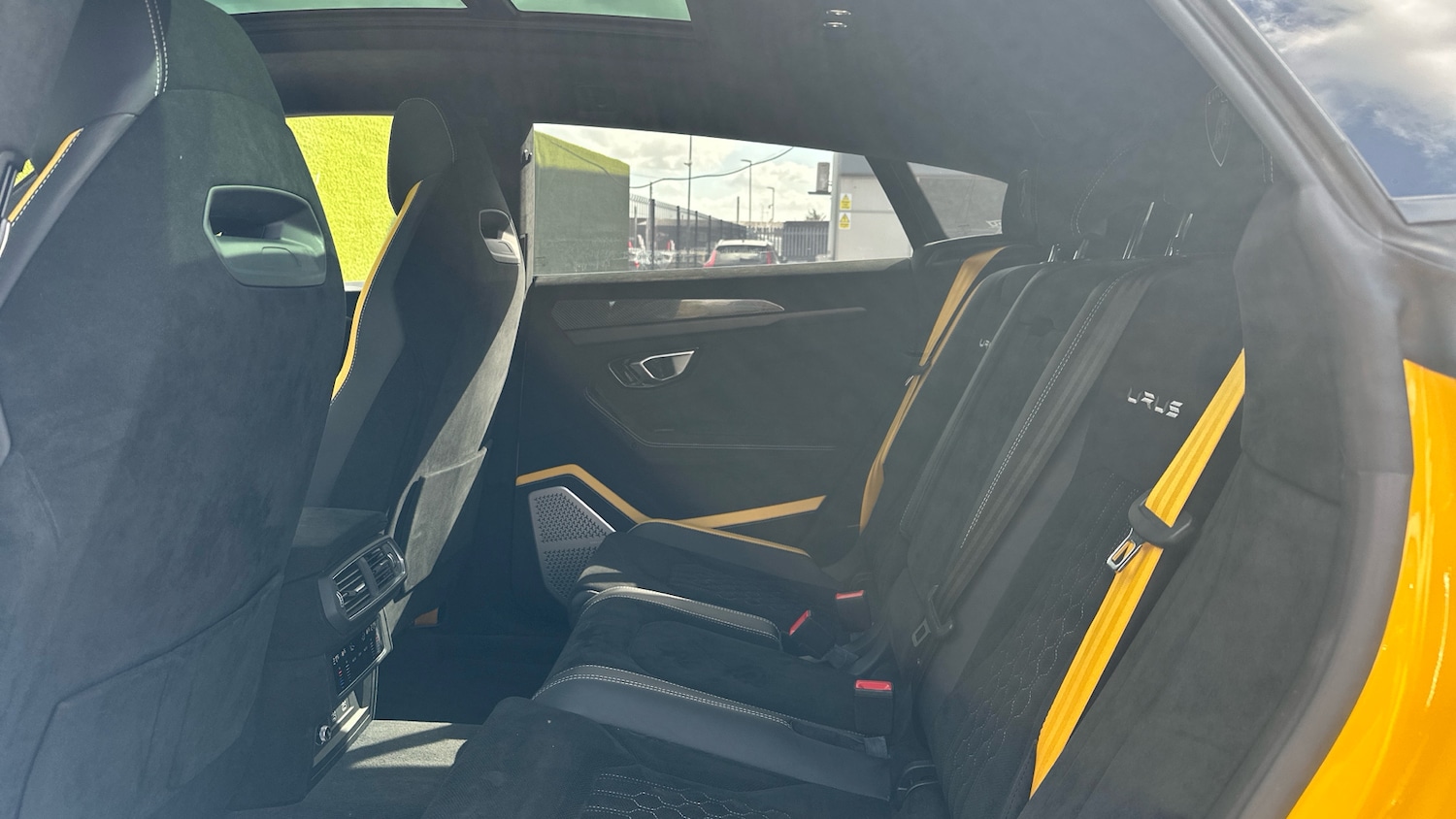 Used Lamborghini Urus 2023 for sale - 75987472: Photo 6