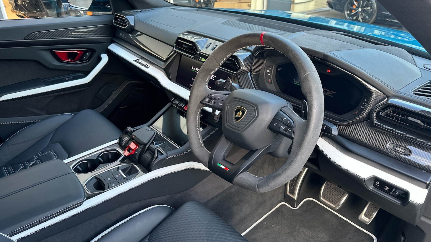 Used Lamborghini Urus 2025 for sale - 76292920: Photo 13