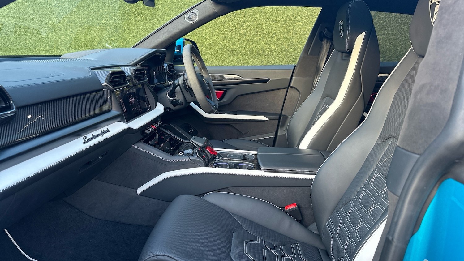 Used Lamborghini Urus 2025 for sale - 76292920: Photo 8