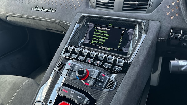 Used Lamborghini Aventador 2022 for sale - 73763087: Photo 17