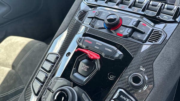 Used Lamborghini Aventador 2022 for sale - 73763087: Photo 20
