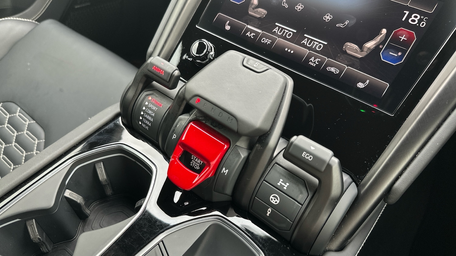 Used Lamborghini Urus 2023 for sale - 75718429: Photo 18