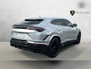 Used Lamborghini Urus 2023 for sale - 75718429: Photo