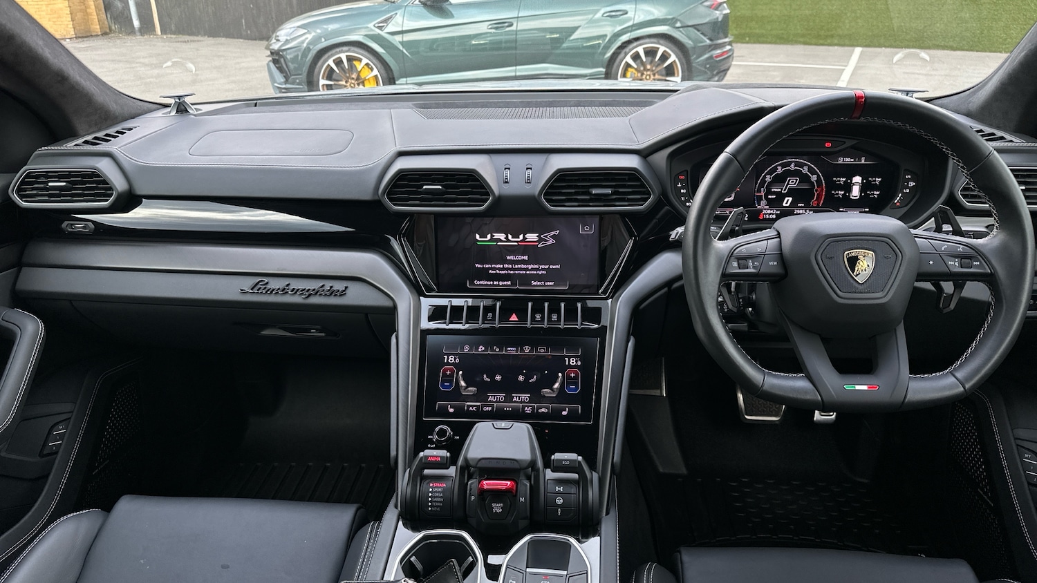 Used Lamborghini Urus 2023 for sale - 75718429: Photo 7