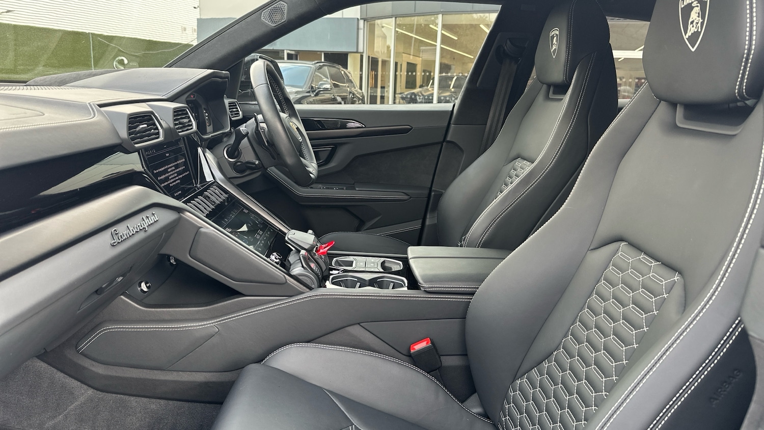 Used Lamborghini Urus 2023 for sale - 75718429: Photo 8