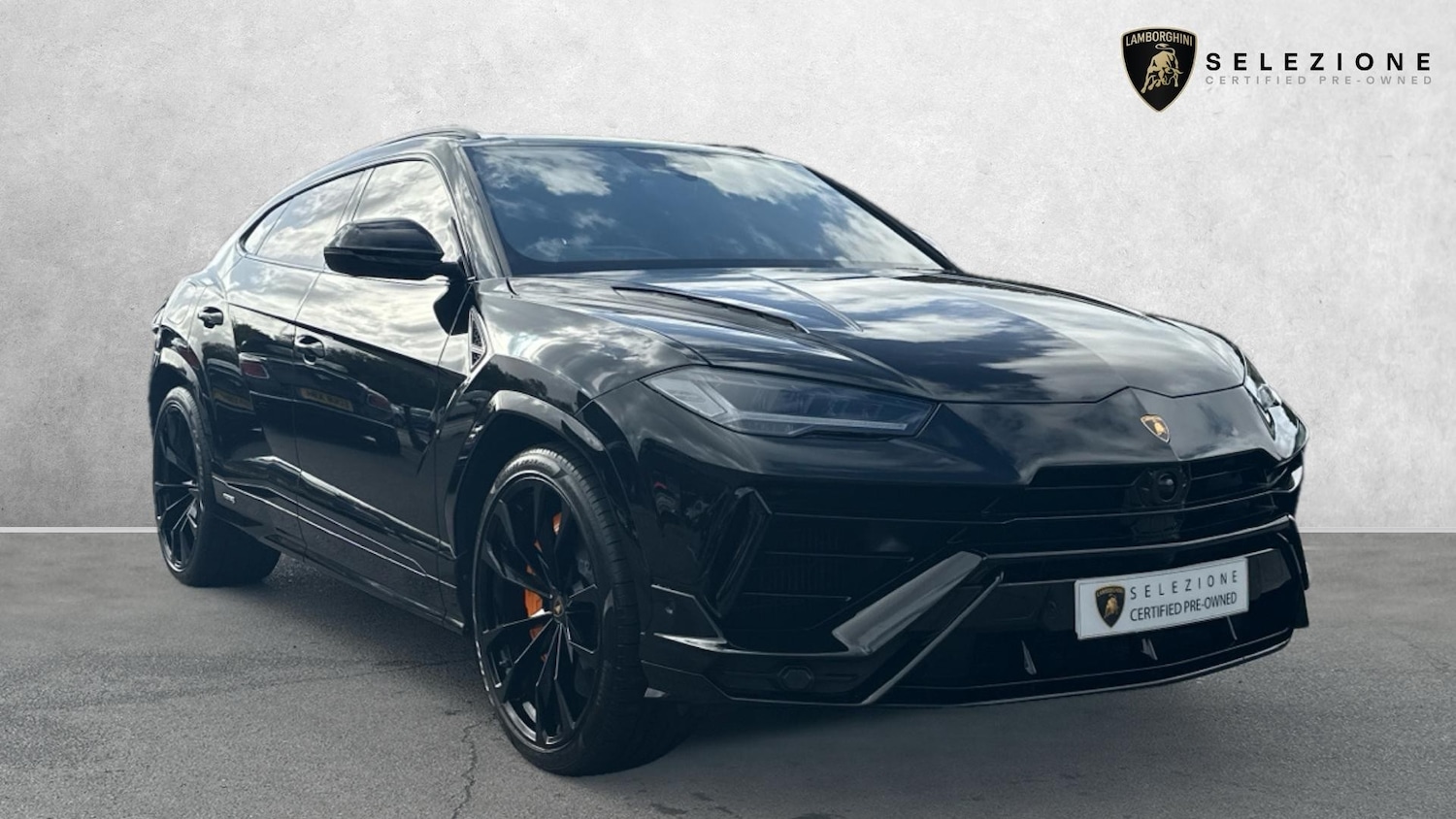 Used Lamborghini Urus 2023 for sale - 76106944: Photo 1