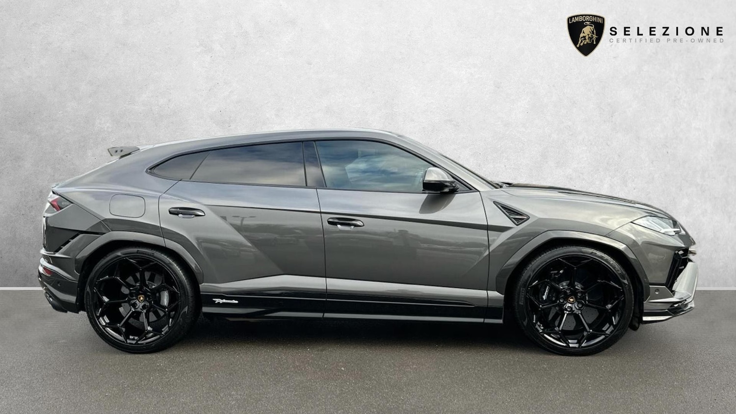 Used Lamborghini Urus 2024 for sale - 77140529: Photo 2