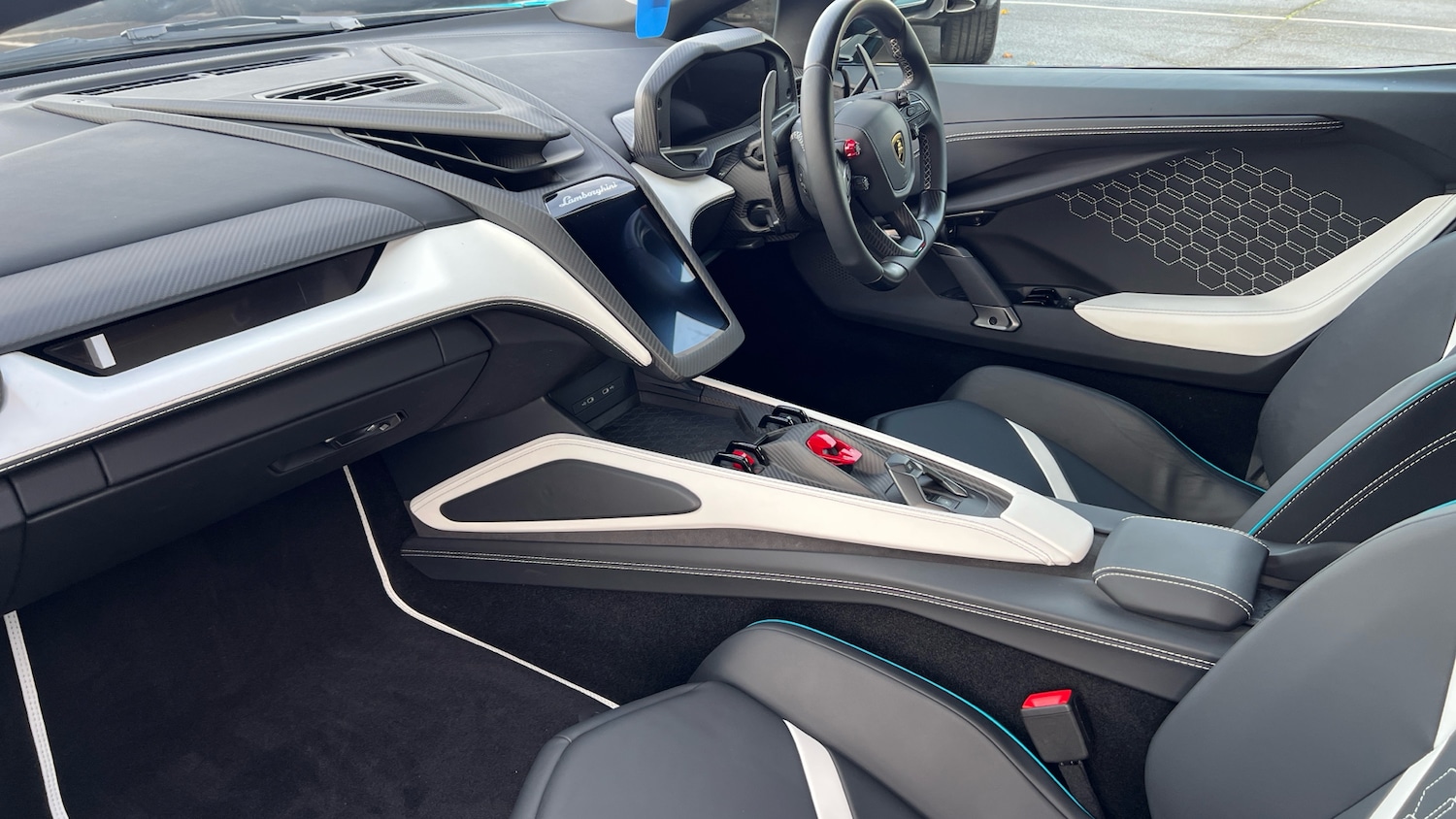 Used Lamborghini Revuelto 2024 for sale - 76470933: Photo 14