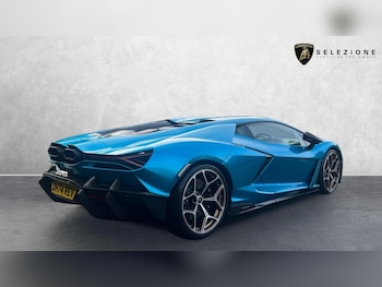 Used Lamborghini Revuelto 2024 for sale - 76470933: Photo