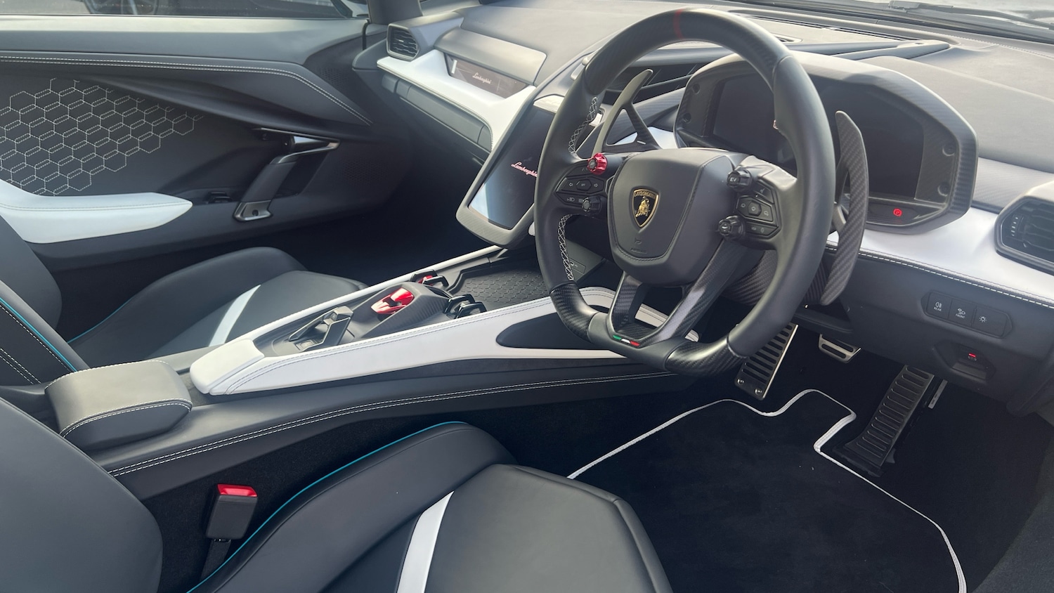 Used Lamborghini Revuelto 2024 for sale - 76470933: Photo 6