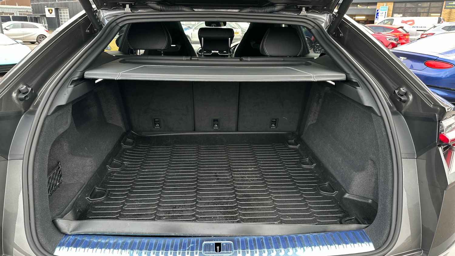 Used Lamborghini Urus 2024 for sale - 77008056: Photo 11