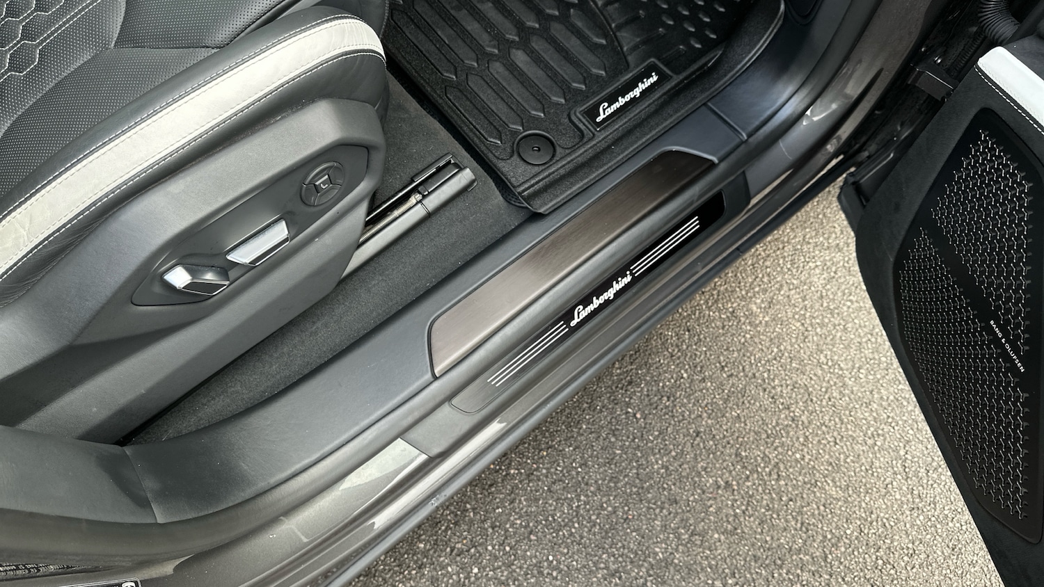 Used Lamborghini Urus 2024 for sale - 77008056: Photo 15