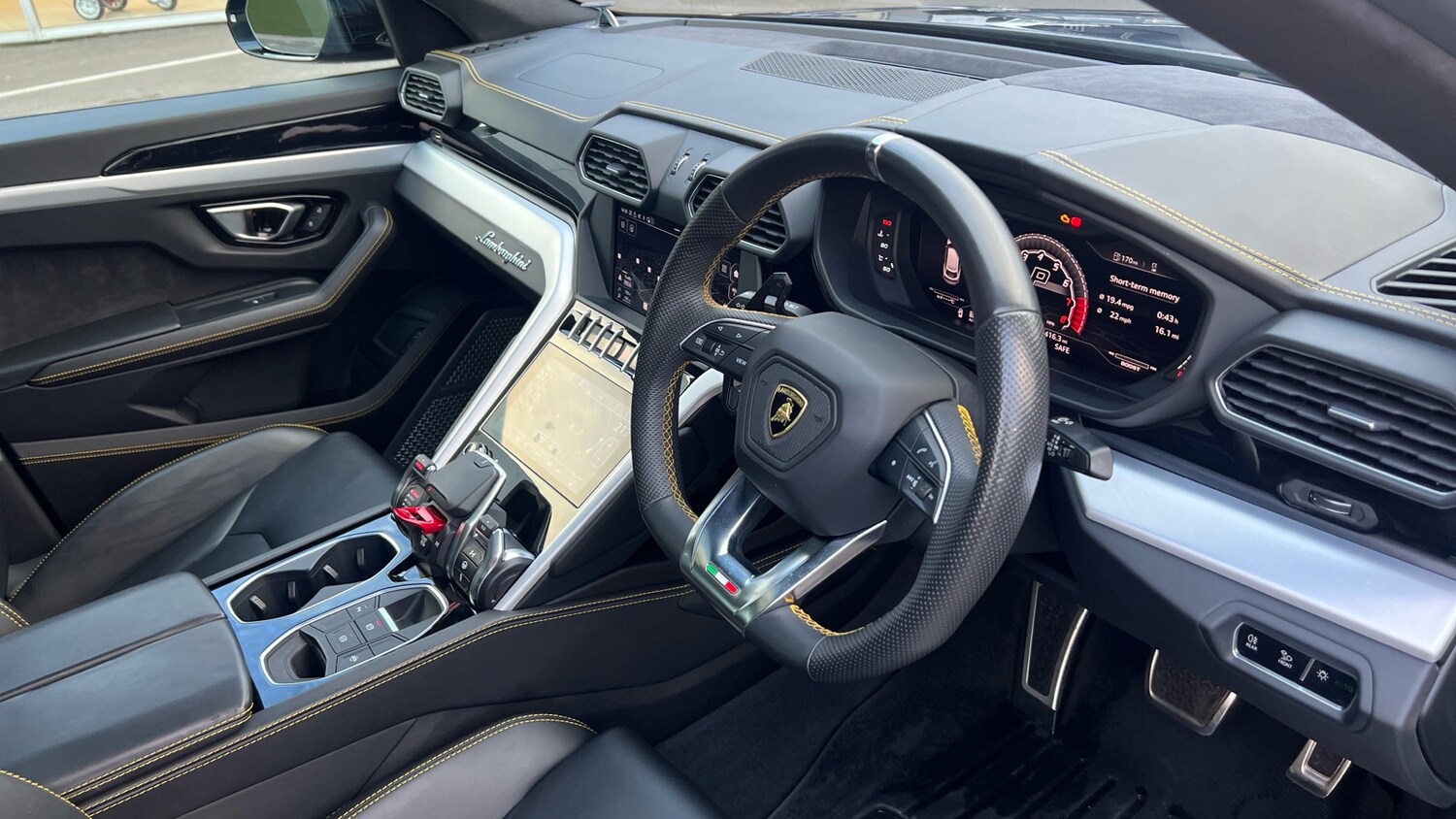 Used Lamborghini Urus 2018 for sale - 76699566: Photo 13