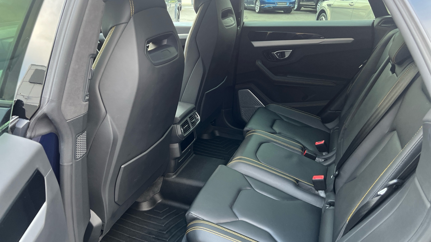 Used Lamborghini Urus 2018 for sale - 76699566: Photo 6