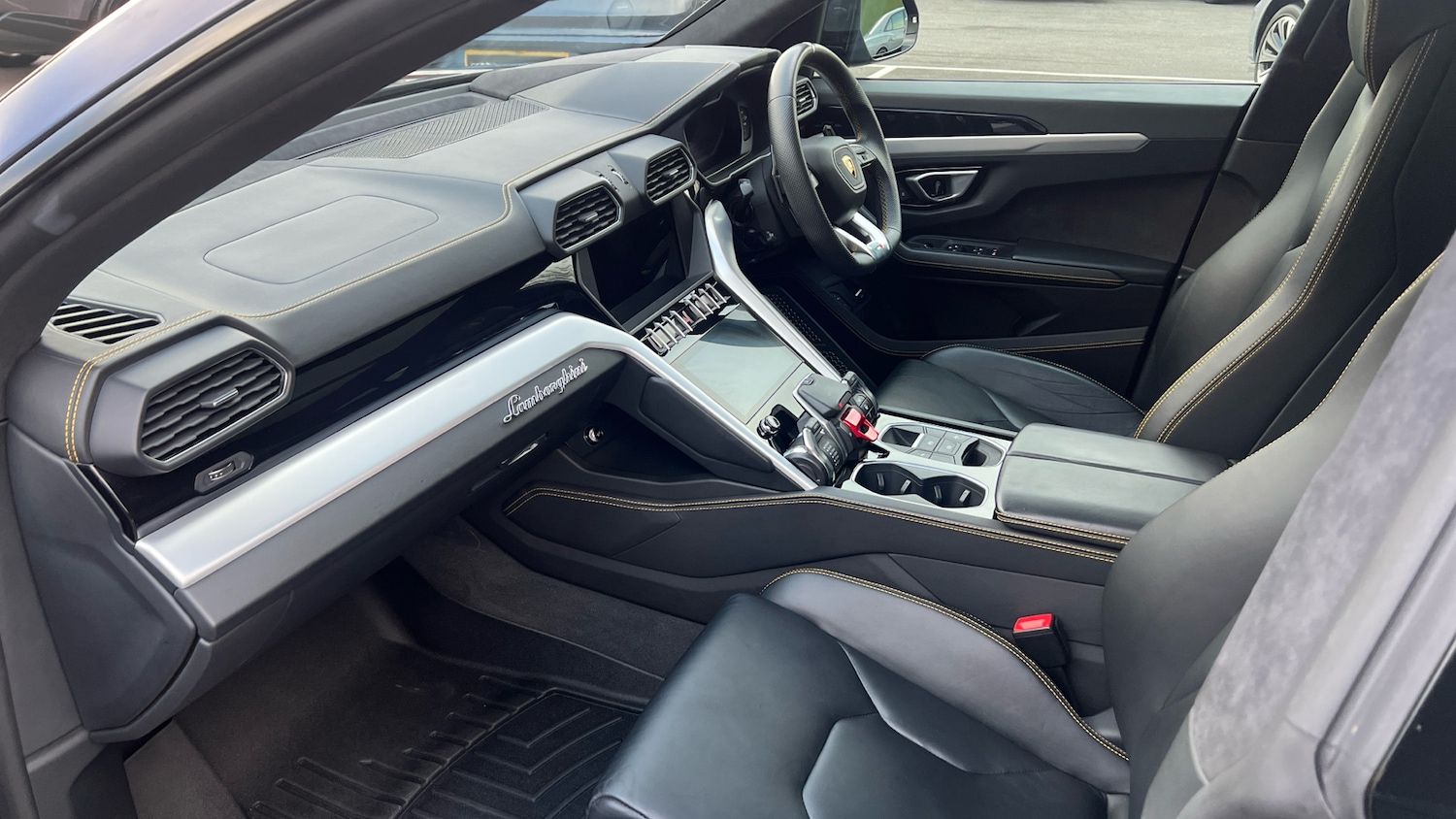 Used Lamborghini Urus 2018 for sale - 76699566: Photo 8