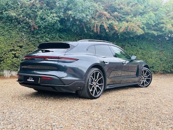 Used Porsche Taycan 2022 for sale - 79738267: Photo
