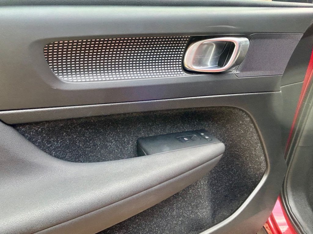 Used Volvo XC40 2021 for sale - 77287452: Photo 20