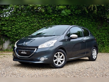 Used Peugeot 208 2015 for sale - 78658093: Photo