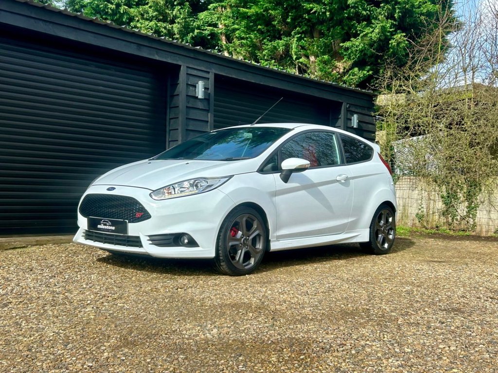 Used Ford Fiesta 2017 for sale - 77835315: Photo 2