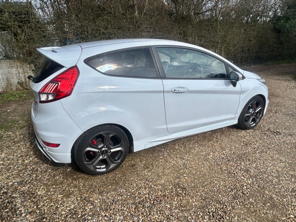 Used Ford Fiesta 2017 for sale - 77835315: Photo 9